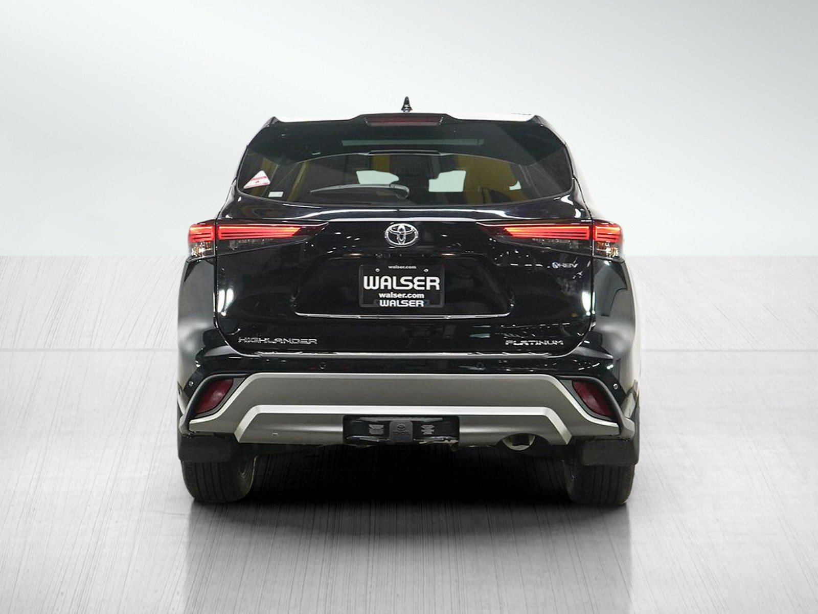 Used 2025 Toyota Highlander Platinum AWD/4WD image 4