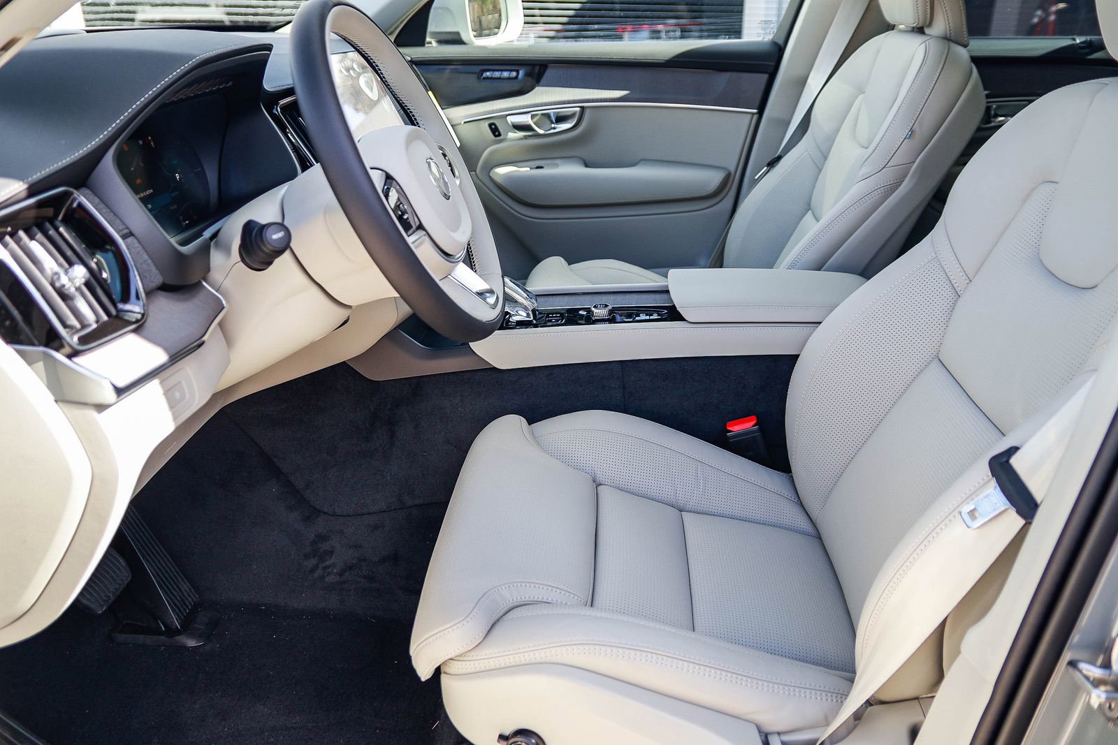 New 2026 Volvo XC90 T8 Ultra w/ Protection Package Premier image 20