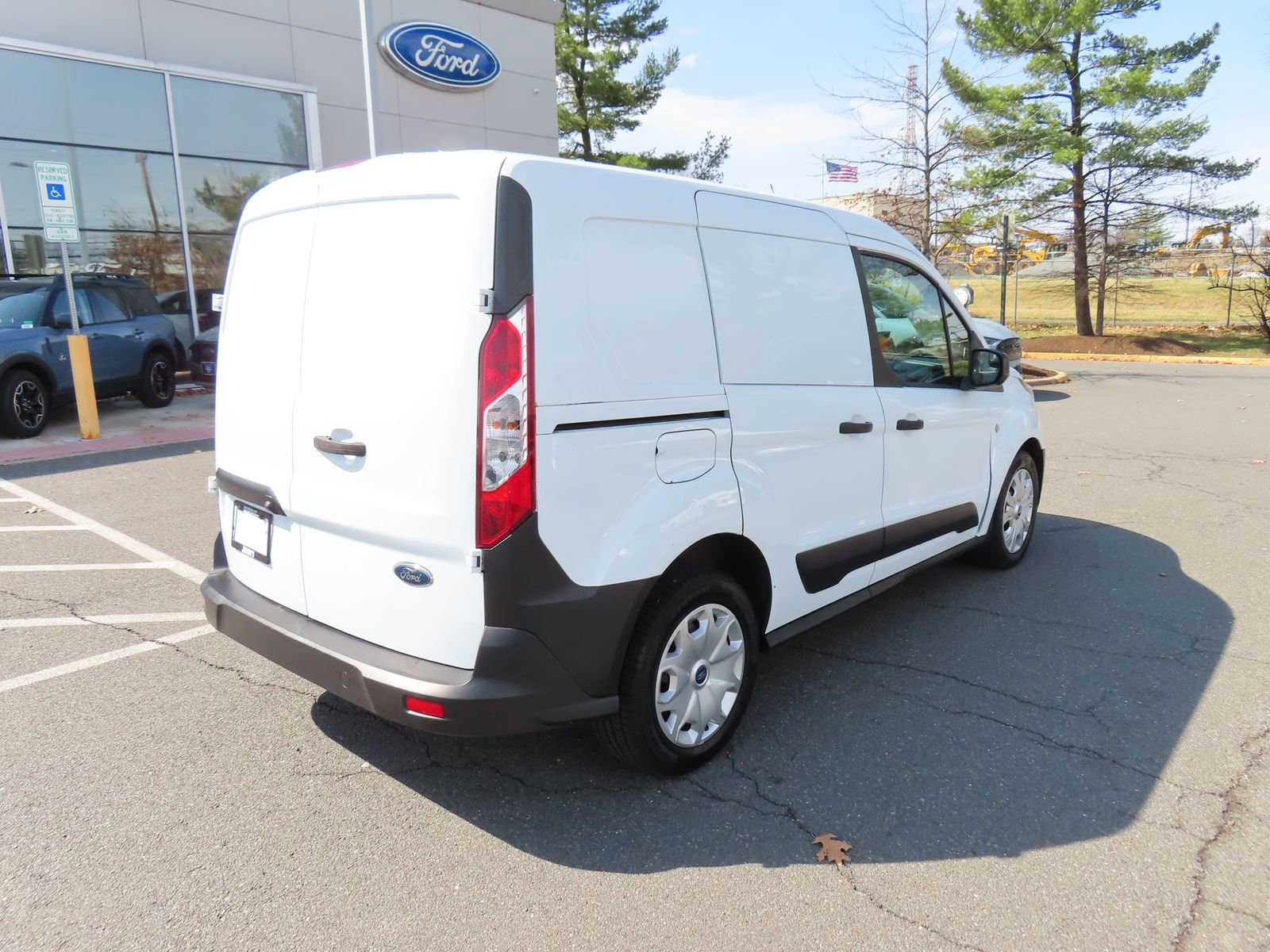 Certified 2020 Ford Transit Connect XL image 5