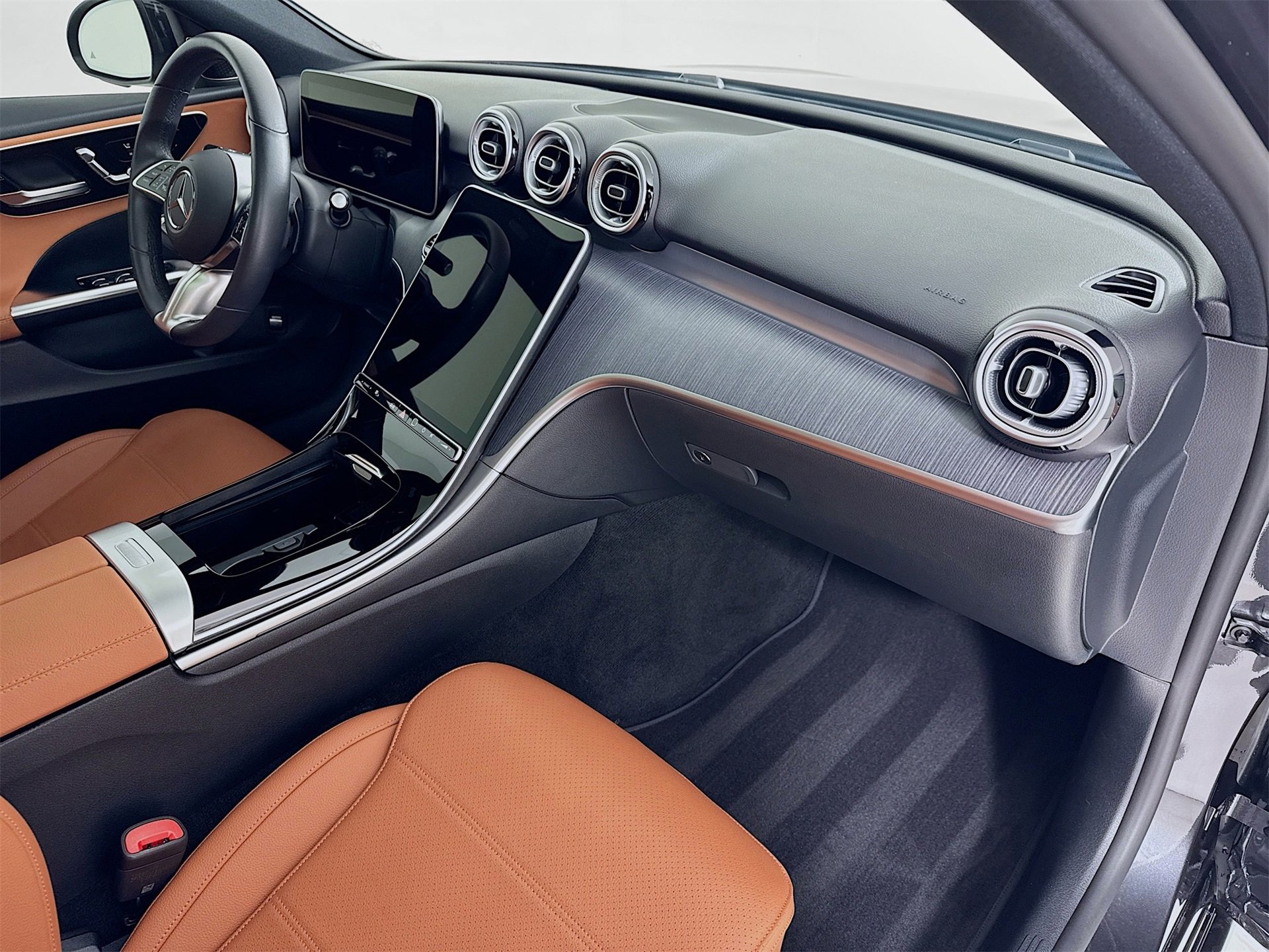 Certified 2025 Mercedes-Benz C 300 Sedan image 32