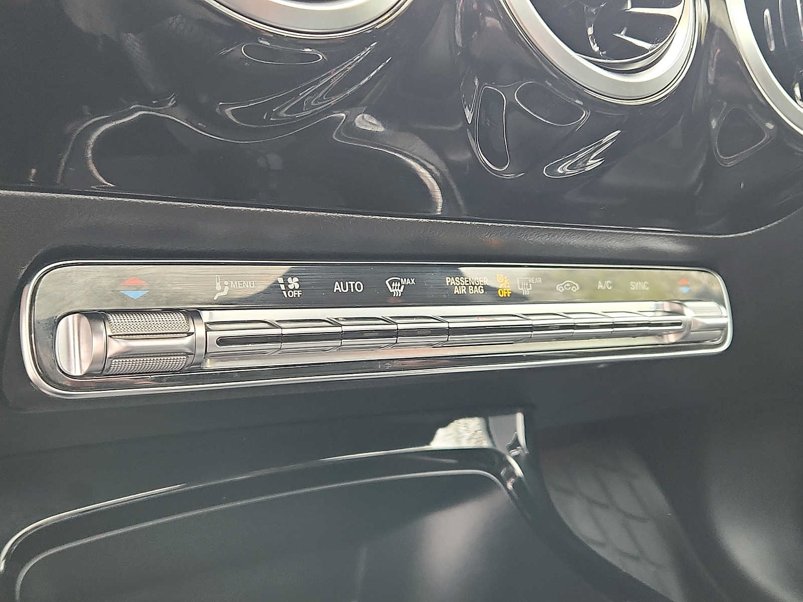 Used 2020 Mercedes-Benz A 220 4MATIC w/ Premium Package image 16
