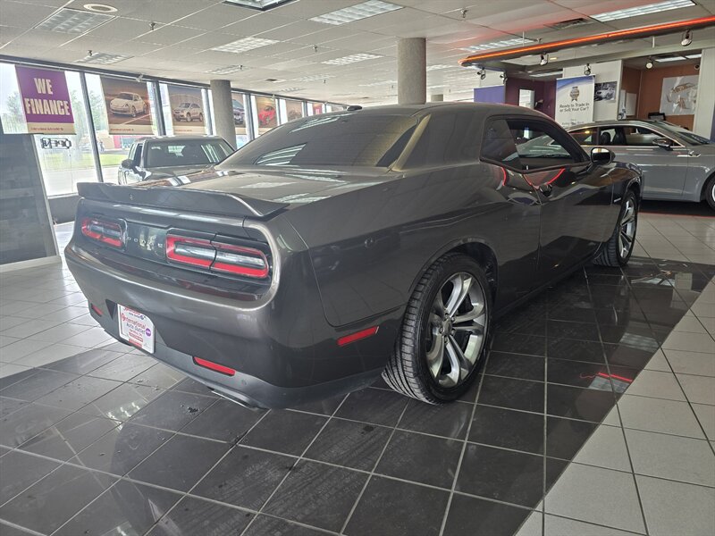 Used 2021 Dodge Challenger R/T RWD image 4
