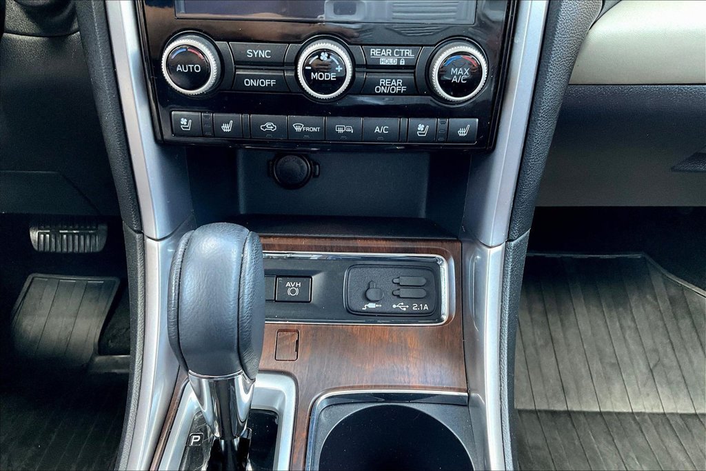 Used 2019 Subaru Ascent Touring AWD/4WD image 16