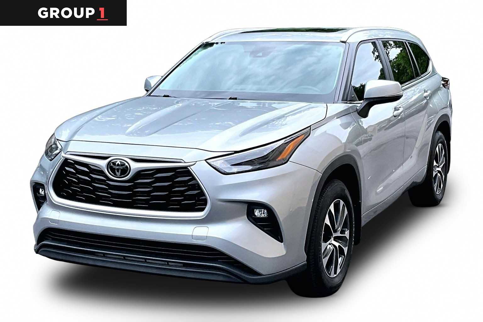 Used 2024 Toyota Highlander XLE FWD image 1