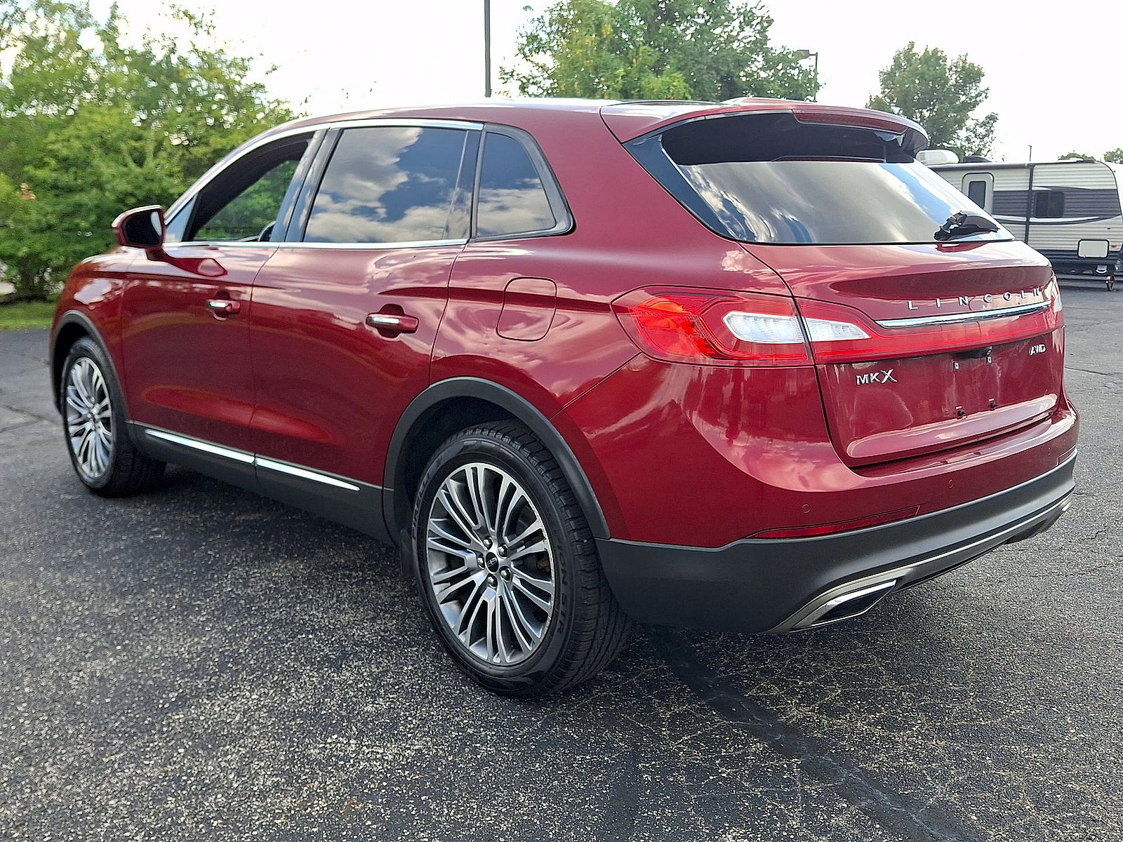Used 2016 Lincoln MKX Reserve w/ Climate Package AWD/4WD image 22