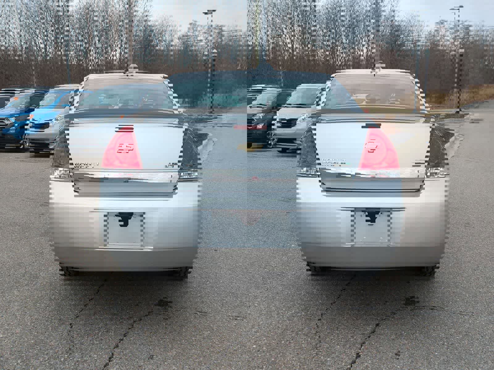 Used 2010 Chevrolet Impala LT w/ Luxury Edition Package image 7