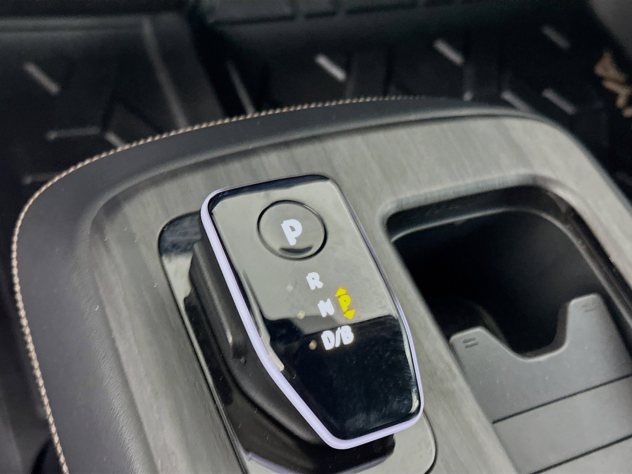 Used 2023 Nissan Ariya VENTURE+ image 24