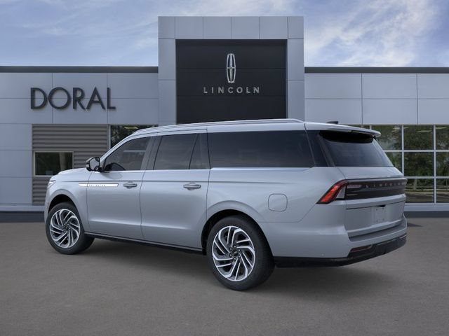 New 2026 Lincoln Navigator L Reserve AWD/4WD image 4