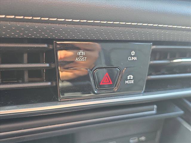 Certified 2024 Volkswagen Atlas SE FWD image 15