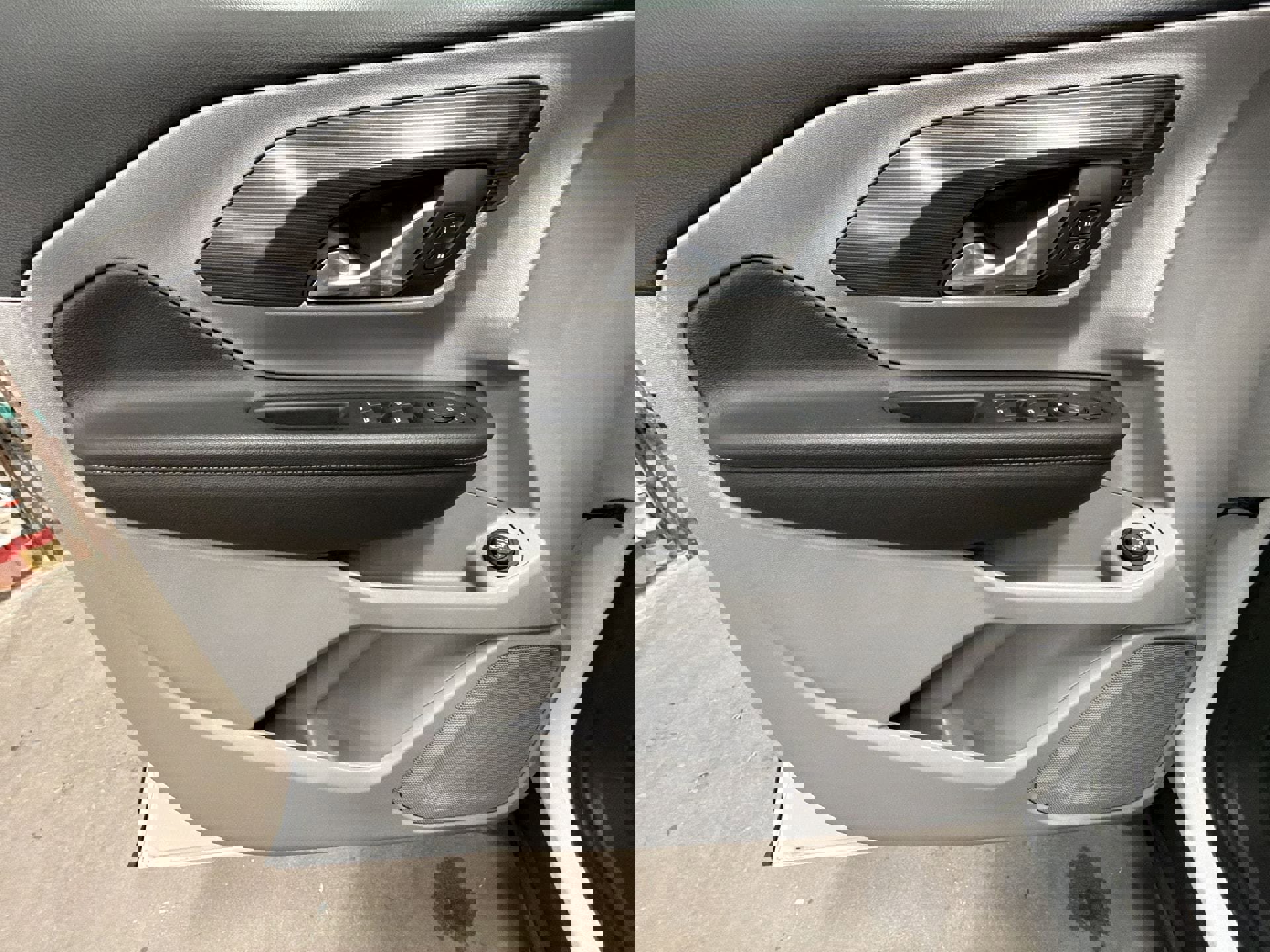 Used 2023 GMC Terrain SLE w/ Driver Convenience Package image 20