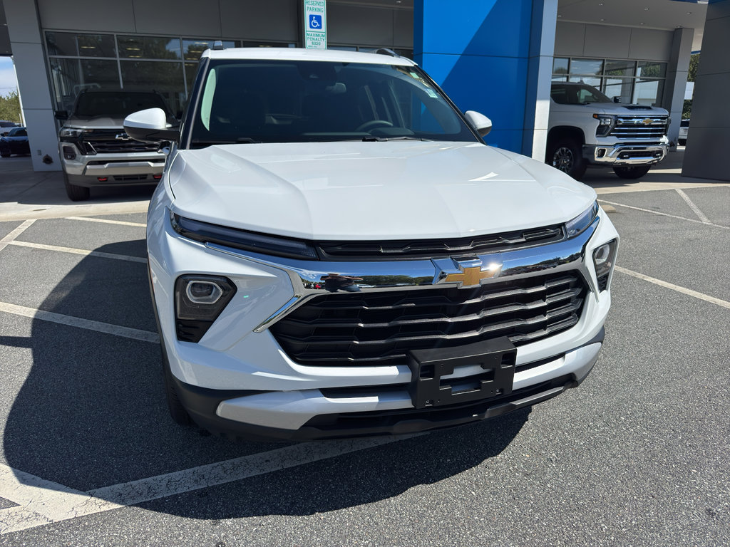 Used 2025 Chevrolet TrailBlazer LT image 4