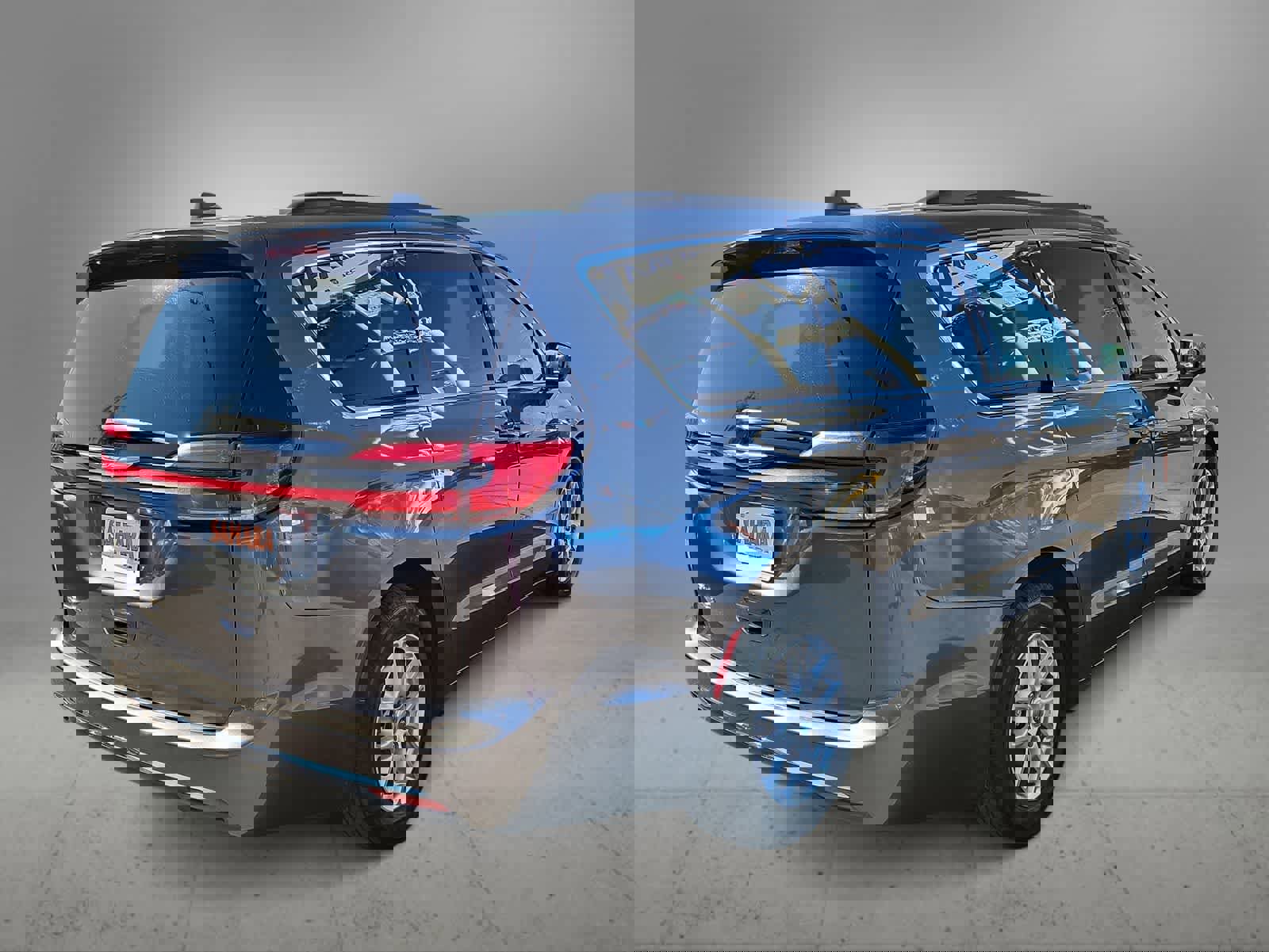 Used 2022 Chrysler Pacifica Touring-L image 9