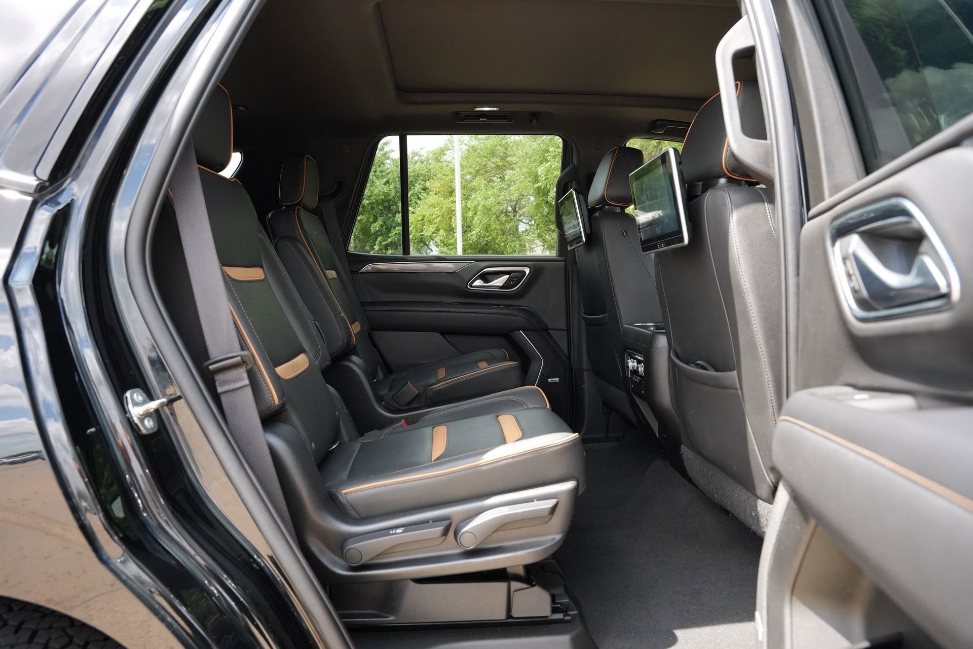 Used 2022 GMC Yukon AT4 image 18