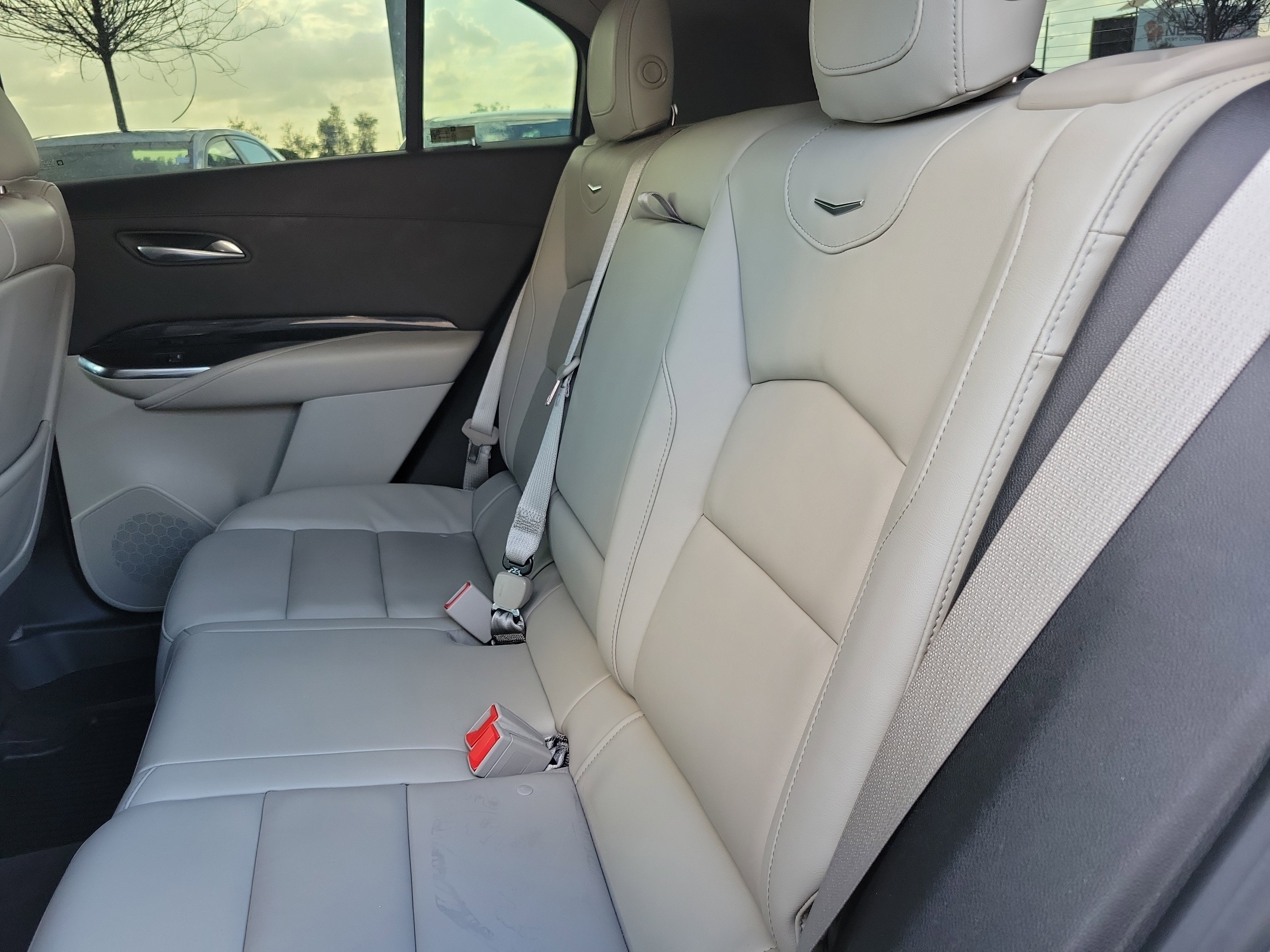 Used 2023 Cadillac XT4 Premium Luxury w/ Enhanced Visibility Package image 16