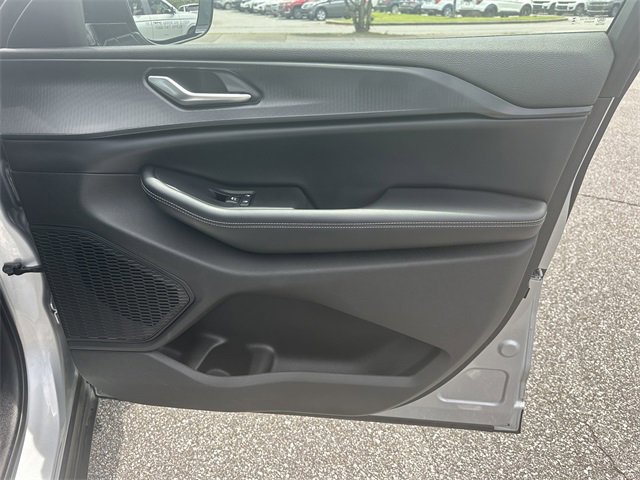 Used 2024 Jeep Grand Cherokee L Laredo image 11