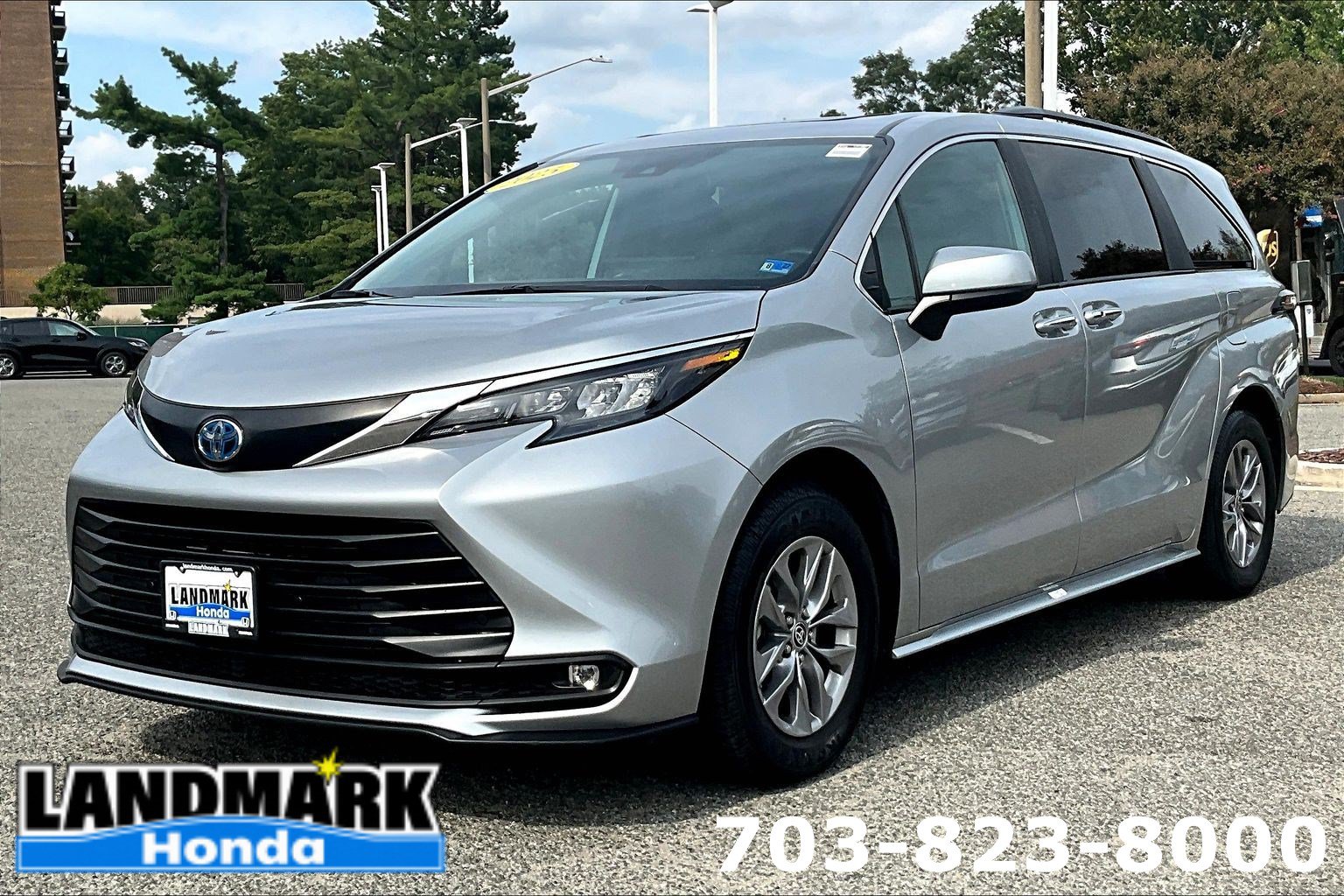 Used 2025 Toyota Sienna XLE