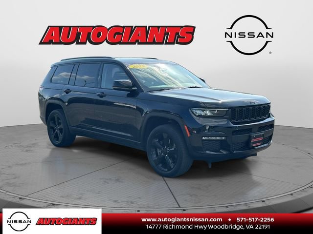 Used 2023 Jeep Grand Cherokee L Limited w/ Black Appearance Package AWD/4WD image 1
