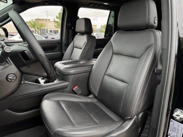 Used 2023 Chevrolet Tahoe Z71 w/ Luxury Package AWD/4WD image 27