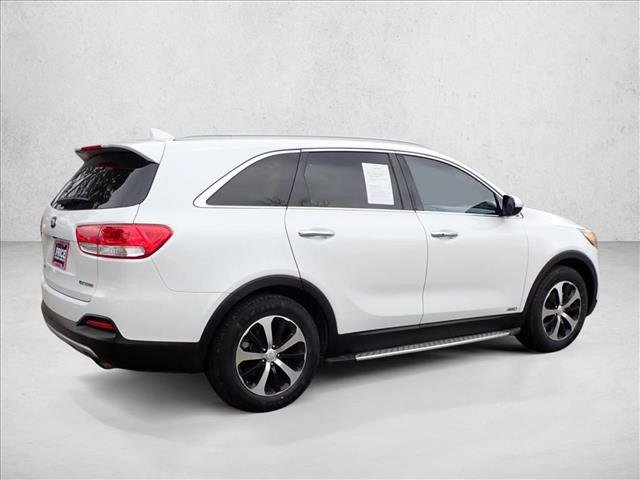 Used 2016 Kia Sorento EX w/ EX Premium Package image 4