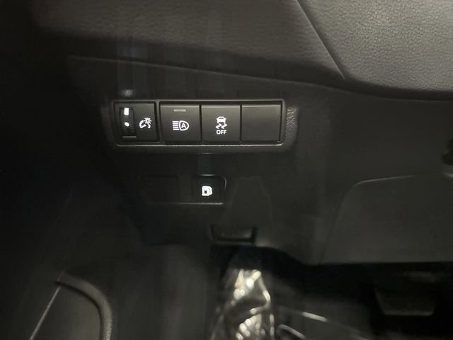 Used 2024 Toyota Corolla Cross SE image 22