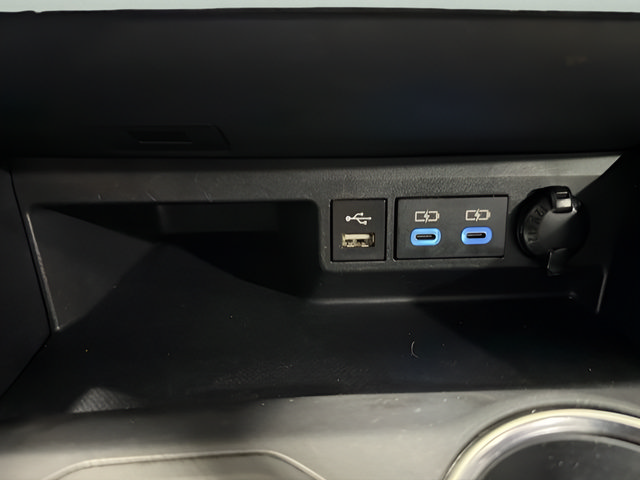 Used 2022 Toyota Highlander XSE FWD image 22