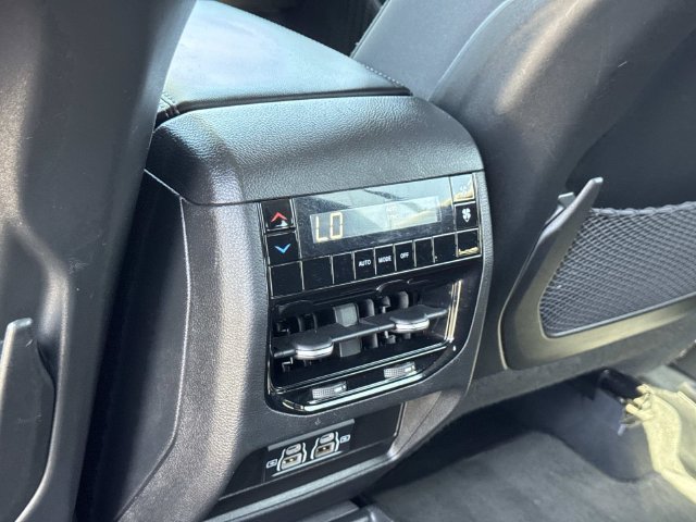 Used 2023 Jeep Grand Cherokee L Laredo AWD/4WD image 30