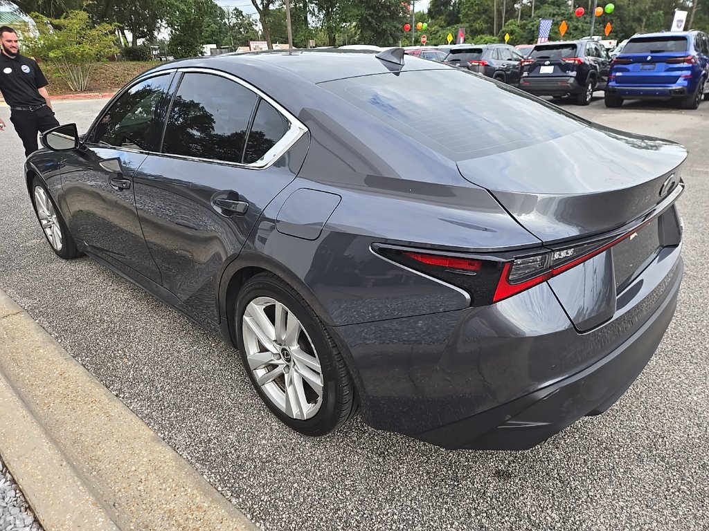 Used 2025 Lexus IS 300 w/ Comfort Package RWD image 5