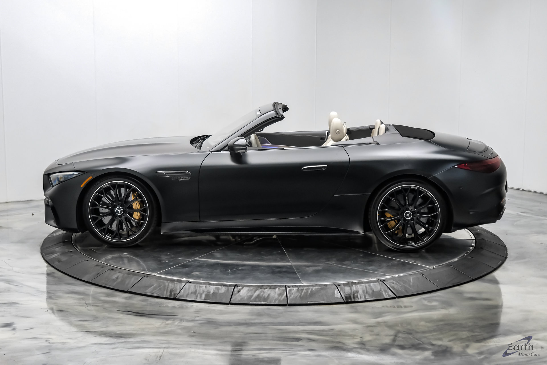 Used 2026 Mercedes-Benz SL 63 AMG S e Performance 4MATIC image 9