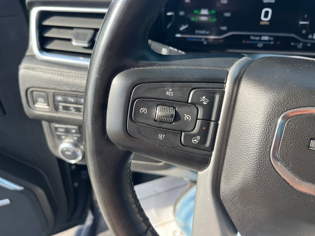 Used 2023 GMC Yukon Denali image 10