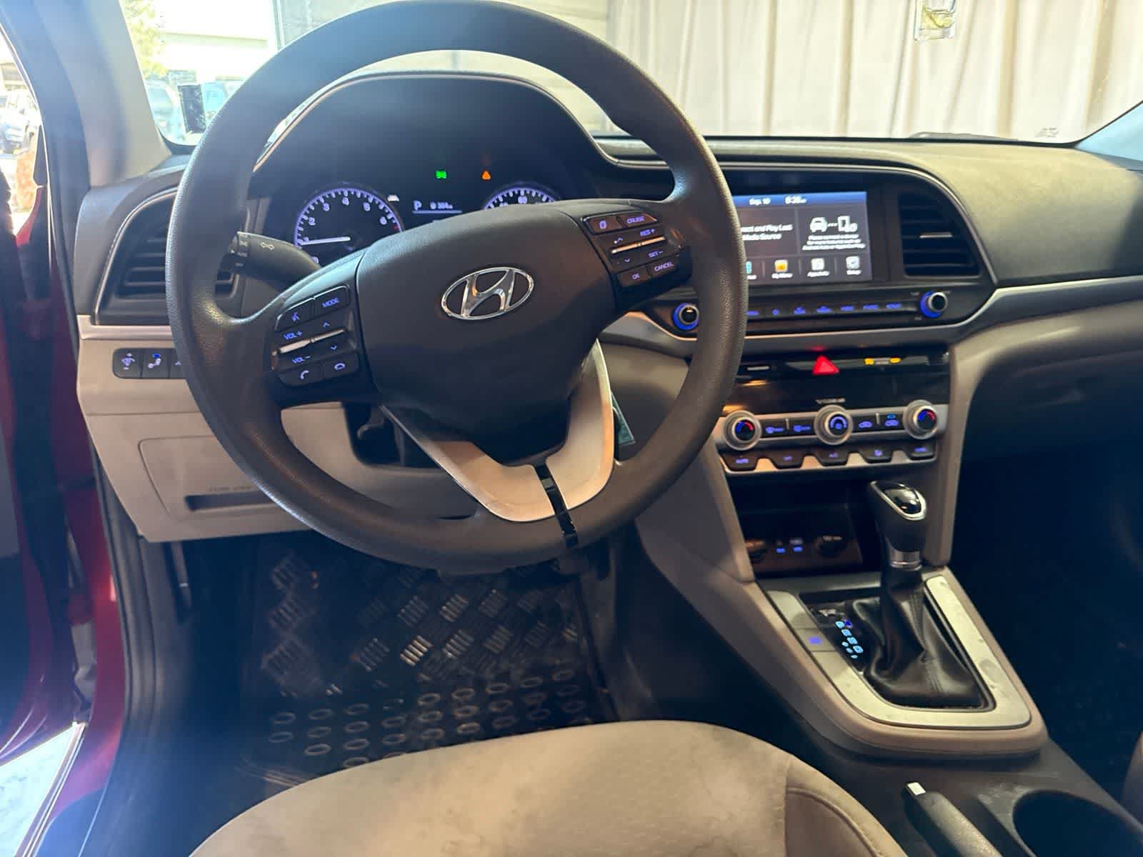 Used 2020 Hyundai Elantra SEL FWD image 19