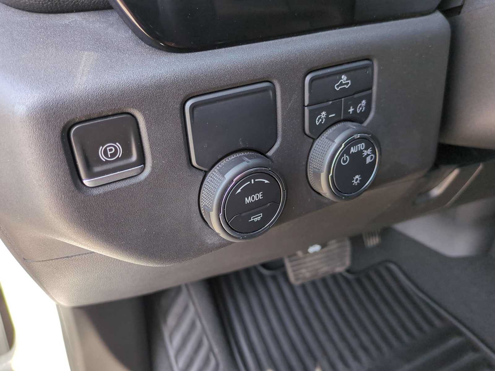 Used 2023 Chevrolet Silverado 1500 LT RWD image 35
