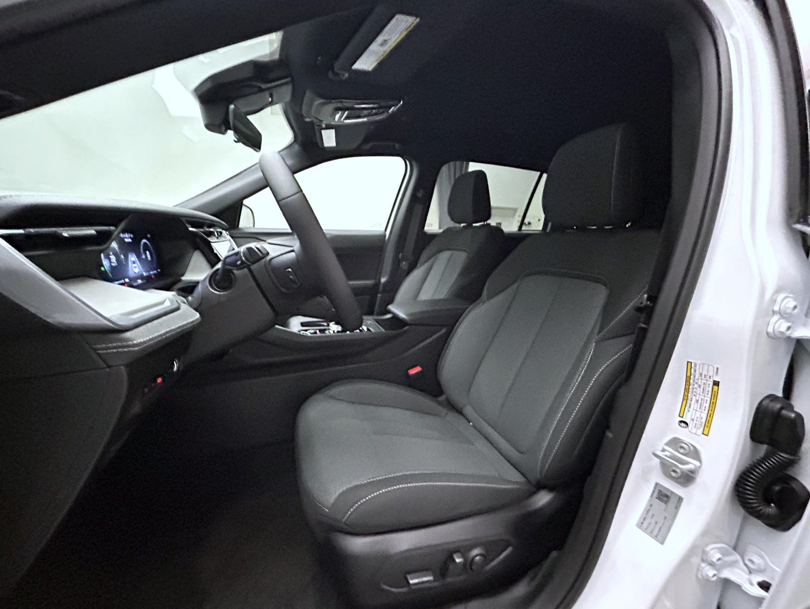 New 2026 Jeep Cherokee Laredo AWD/4WD image 10