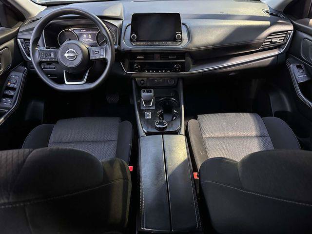 Used 2024 Nissan Rogue SV AWD/4WD image 15