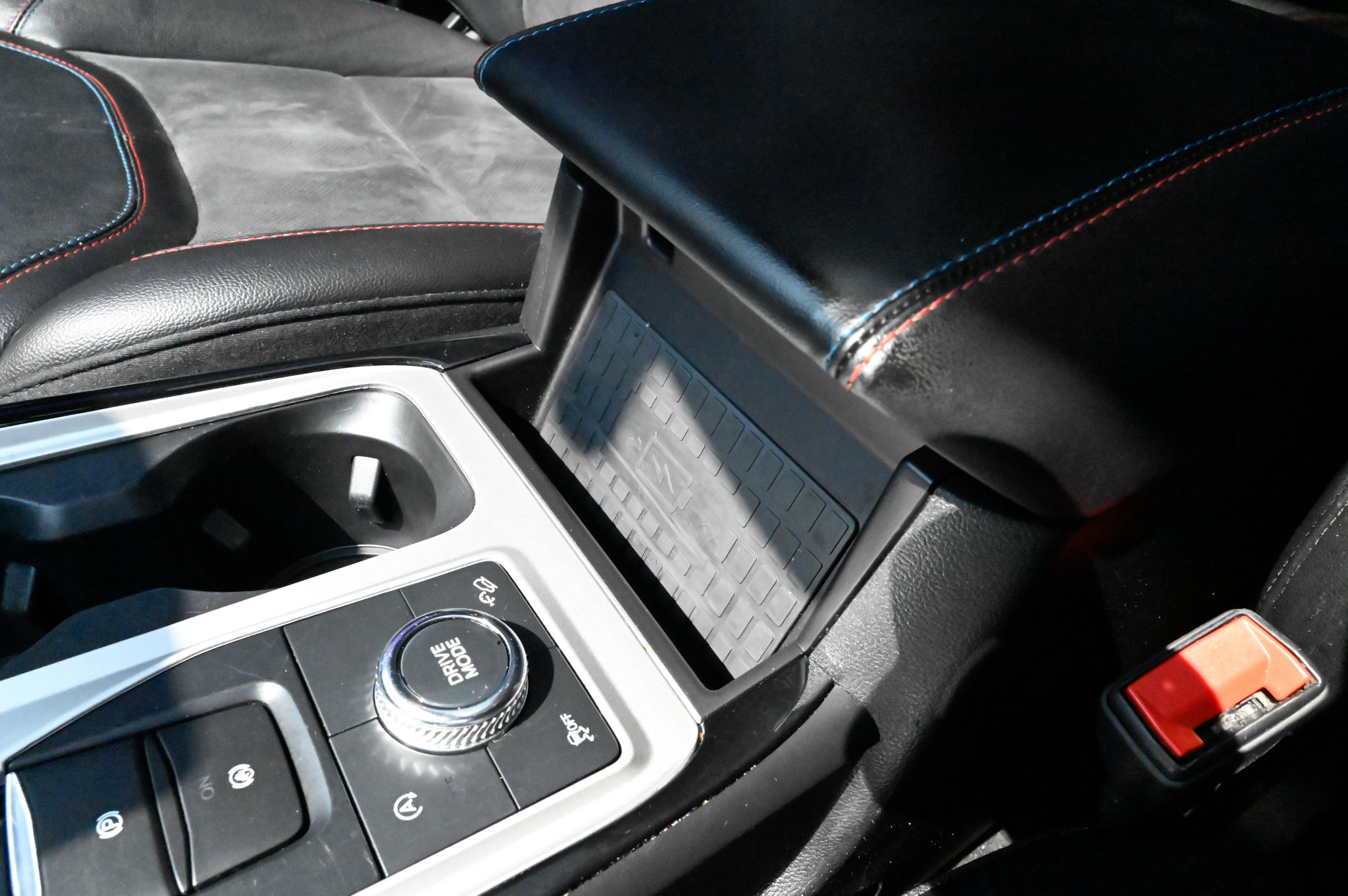 Used 2023 Ford Explorer ST w/ Equipment Group 401A AWD/4WD image 33