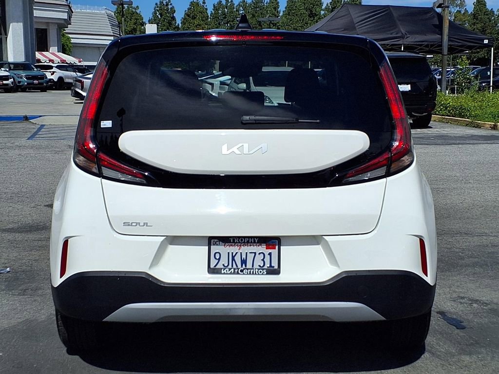 Certified 2024 Kia Soul S image 4