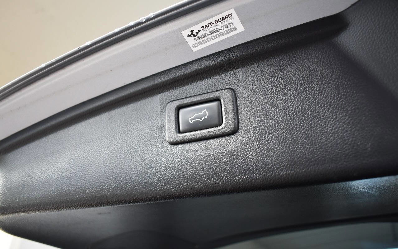 Used 2016 Subaru Outback 3.6R Limited image 45