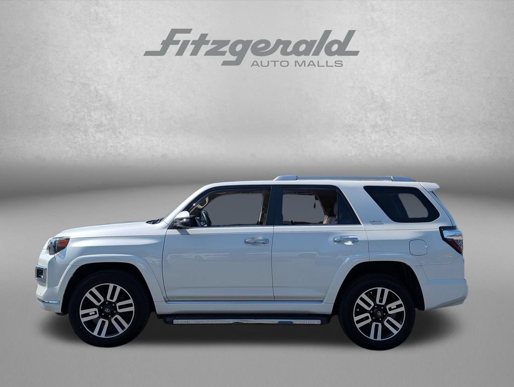 Used 2015 Toyota 4Runner Limited AWD/4WD image 3