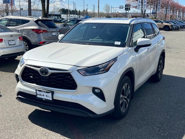 Used 2021 Toyota Highlander XLE image 5