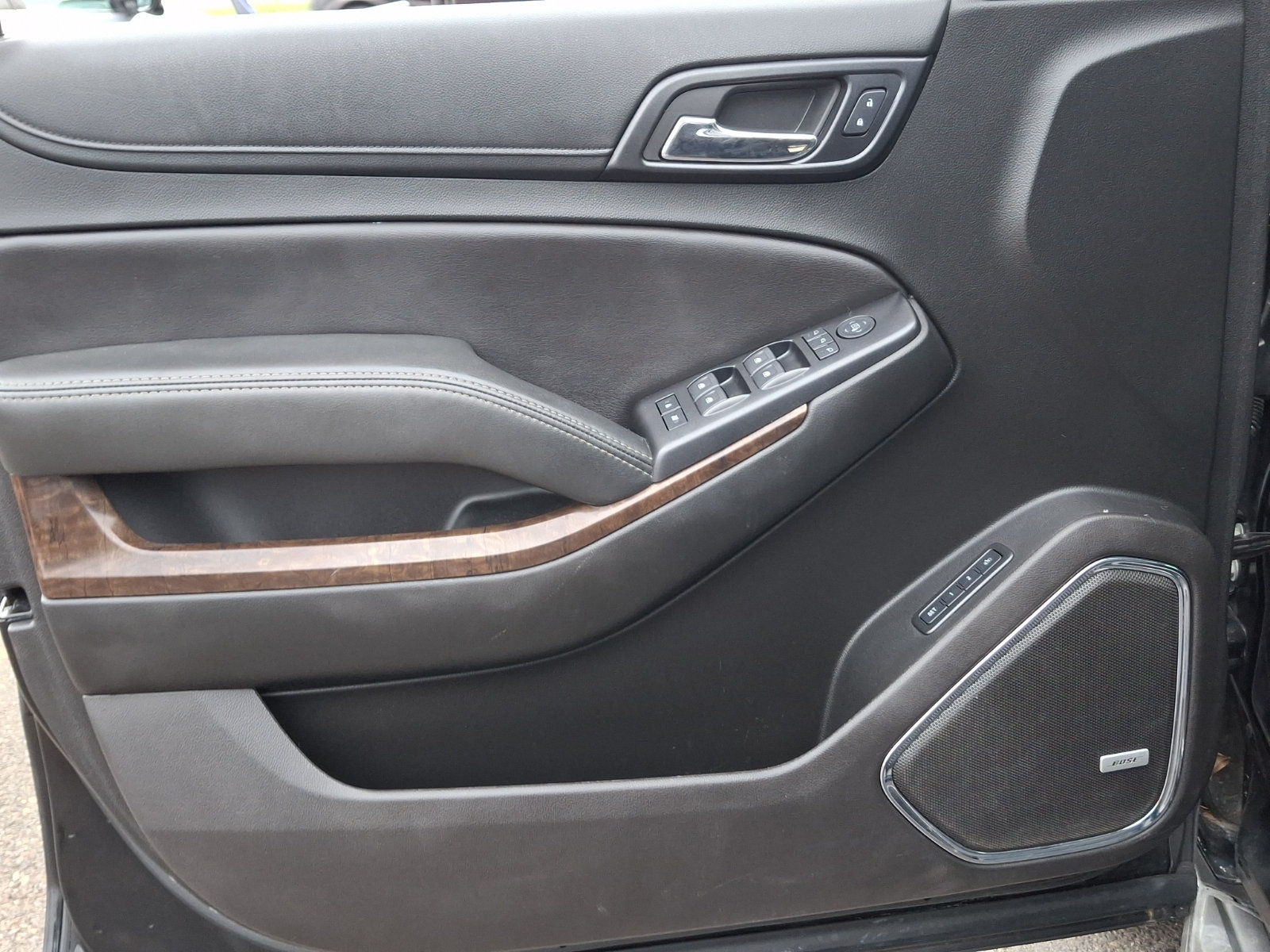 Used 2018 Chevrolet Suburban LT AWD/4WD image 13