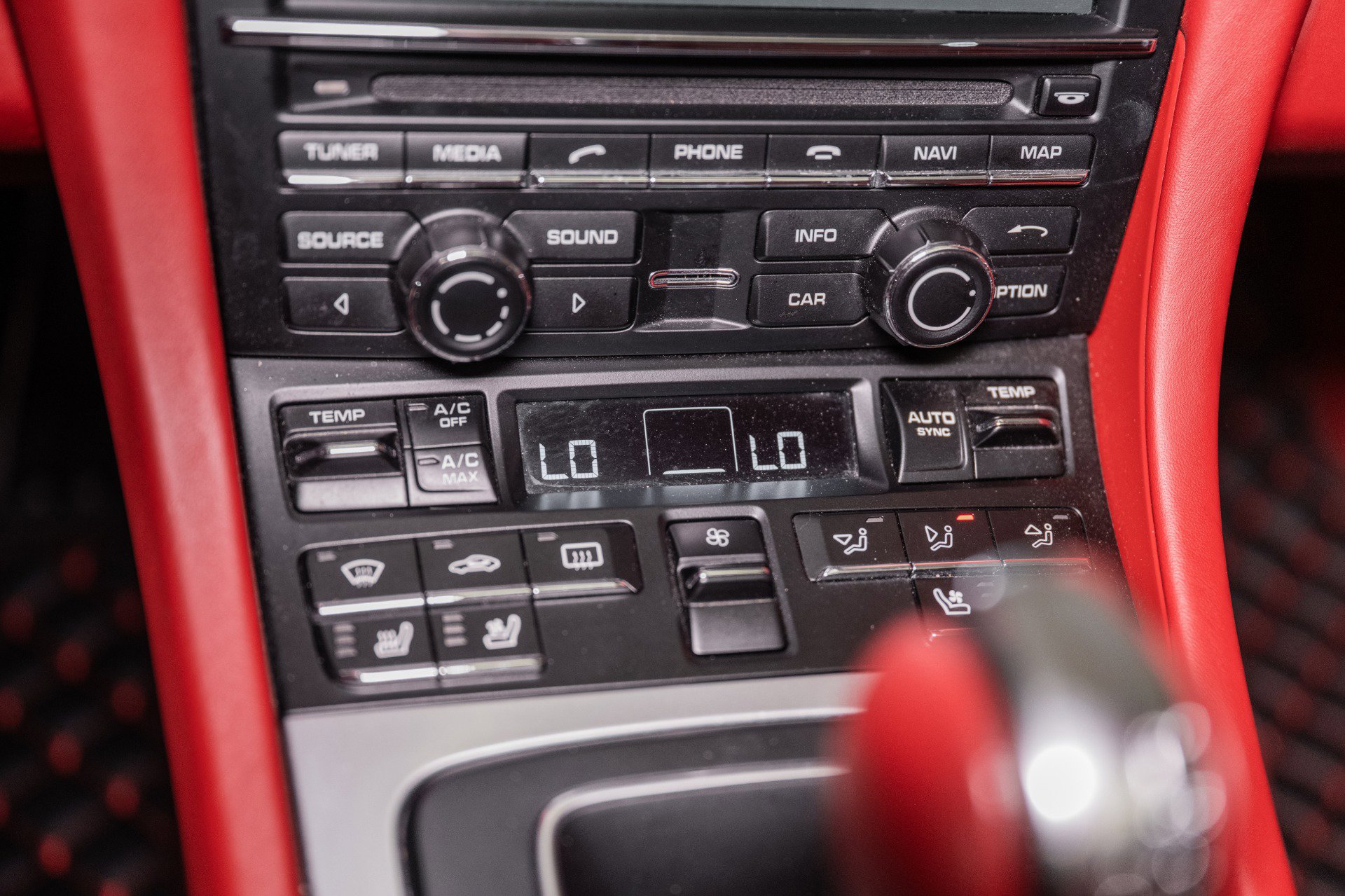 Used 2016 Porsche 911 Carrera S image 37