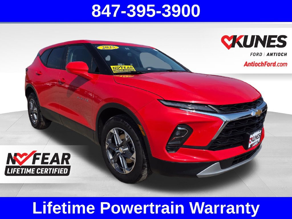 Used 2025 Chevrolet Blazer LT AWD/4WD image 1