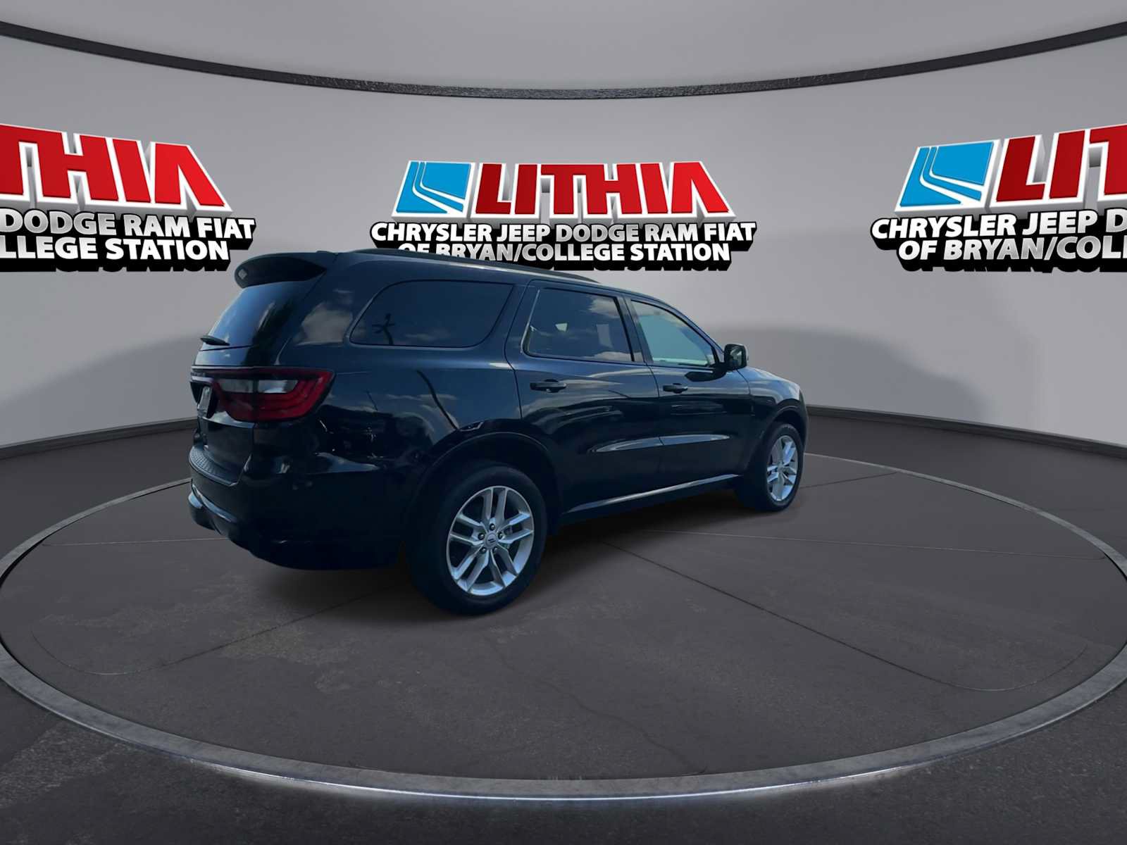 Used 2025 Dodge Durango GT AWD/4WD image 8