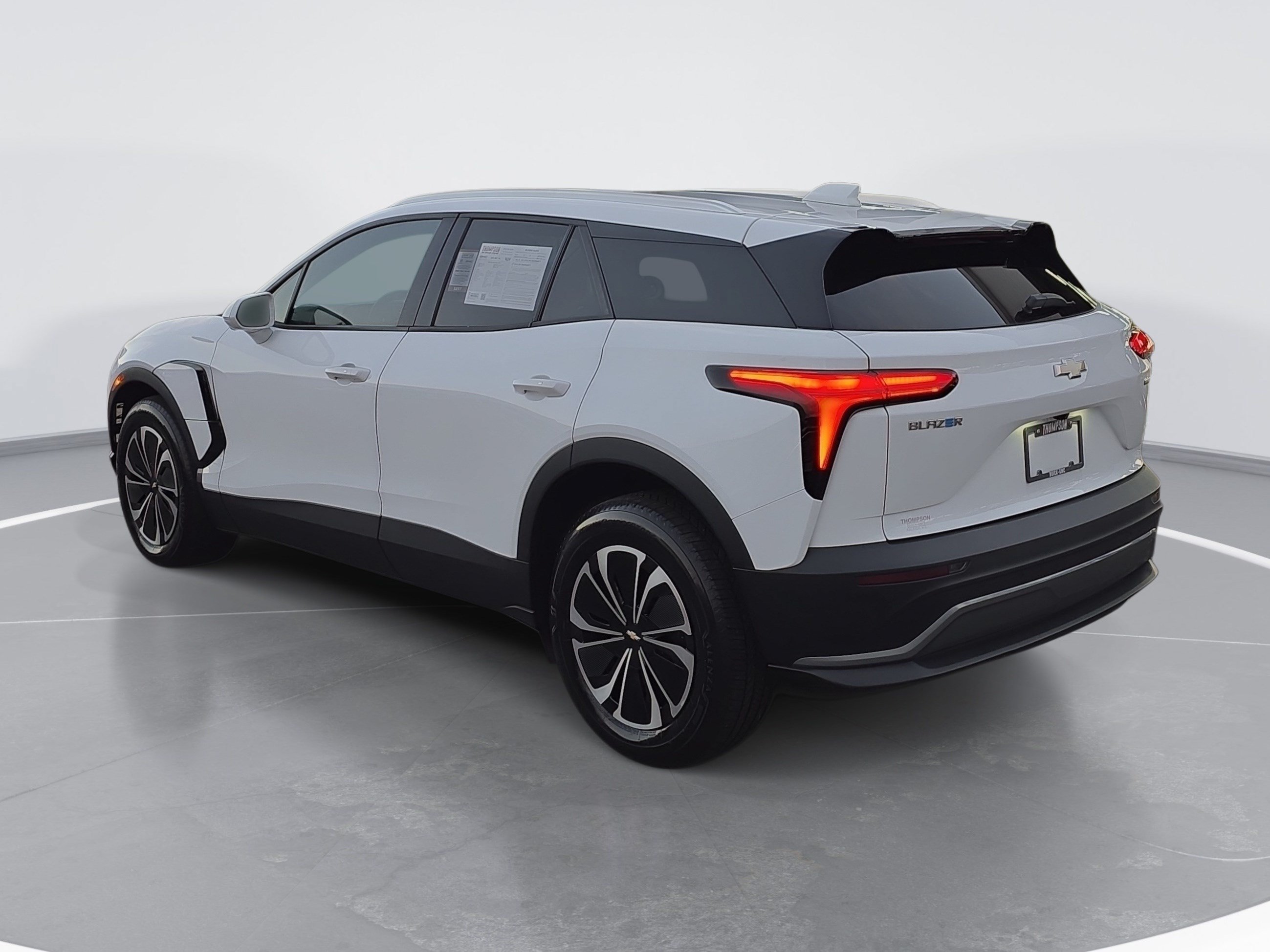 Used 2024 Chevrolet Blazer EV LT AWD/4WD image 5