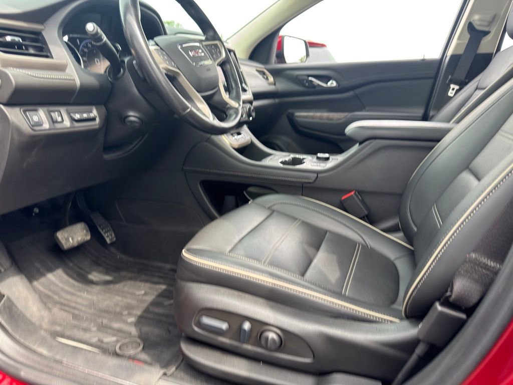 Used 2022 GMC Acadia Denali w/ Denali Ultimate Package FWD image 19