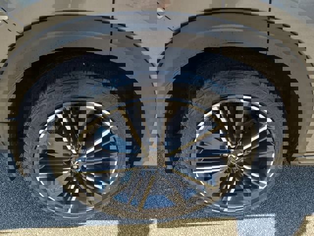 Used 2023 INFINITI QX55 Essential image 10