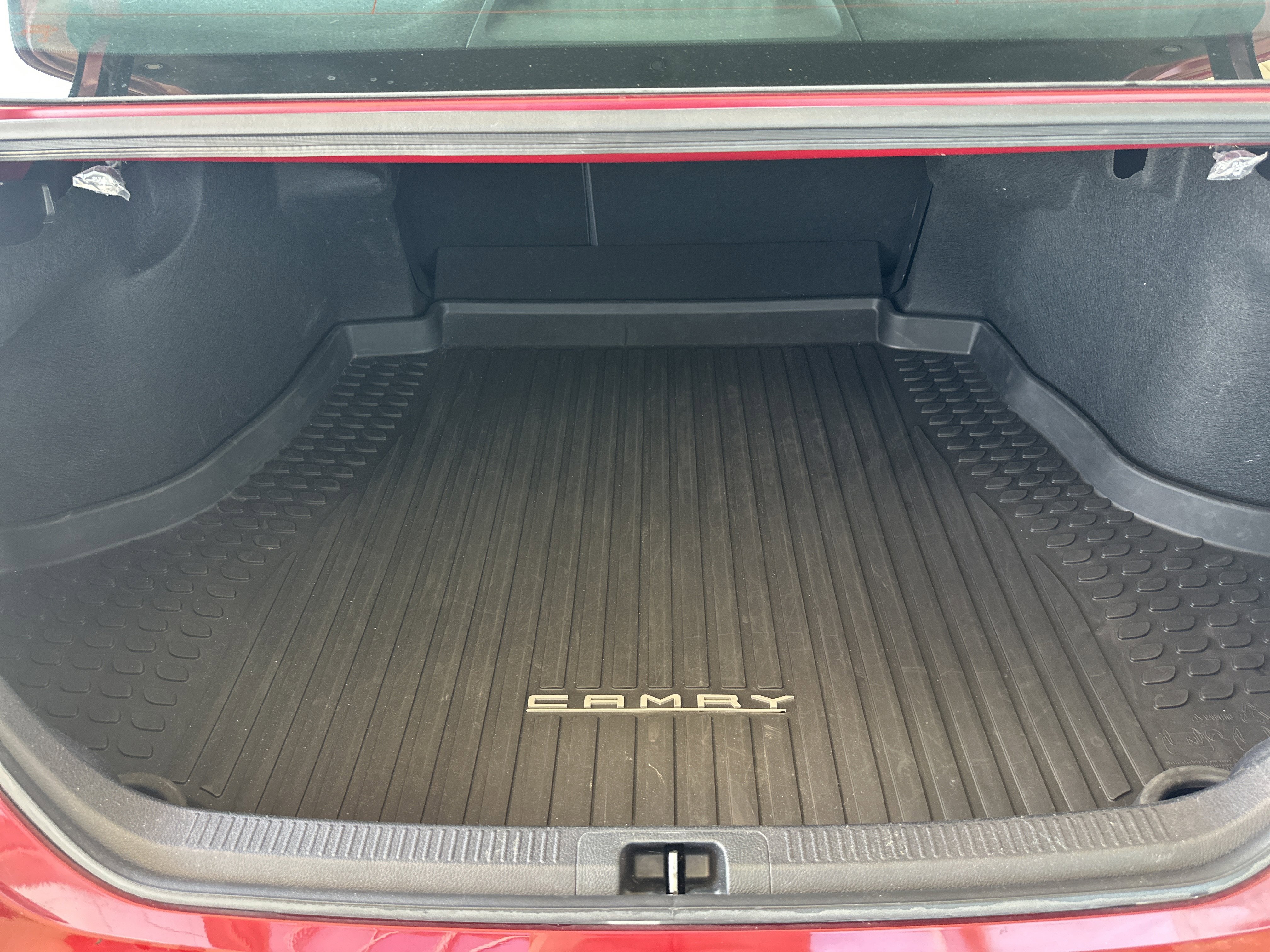 Certified 2020 Toyota Camry XLE w/ Navigation Package AWD/4WD image 17