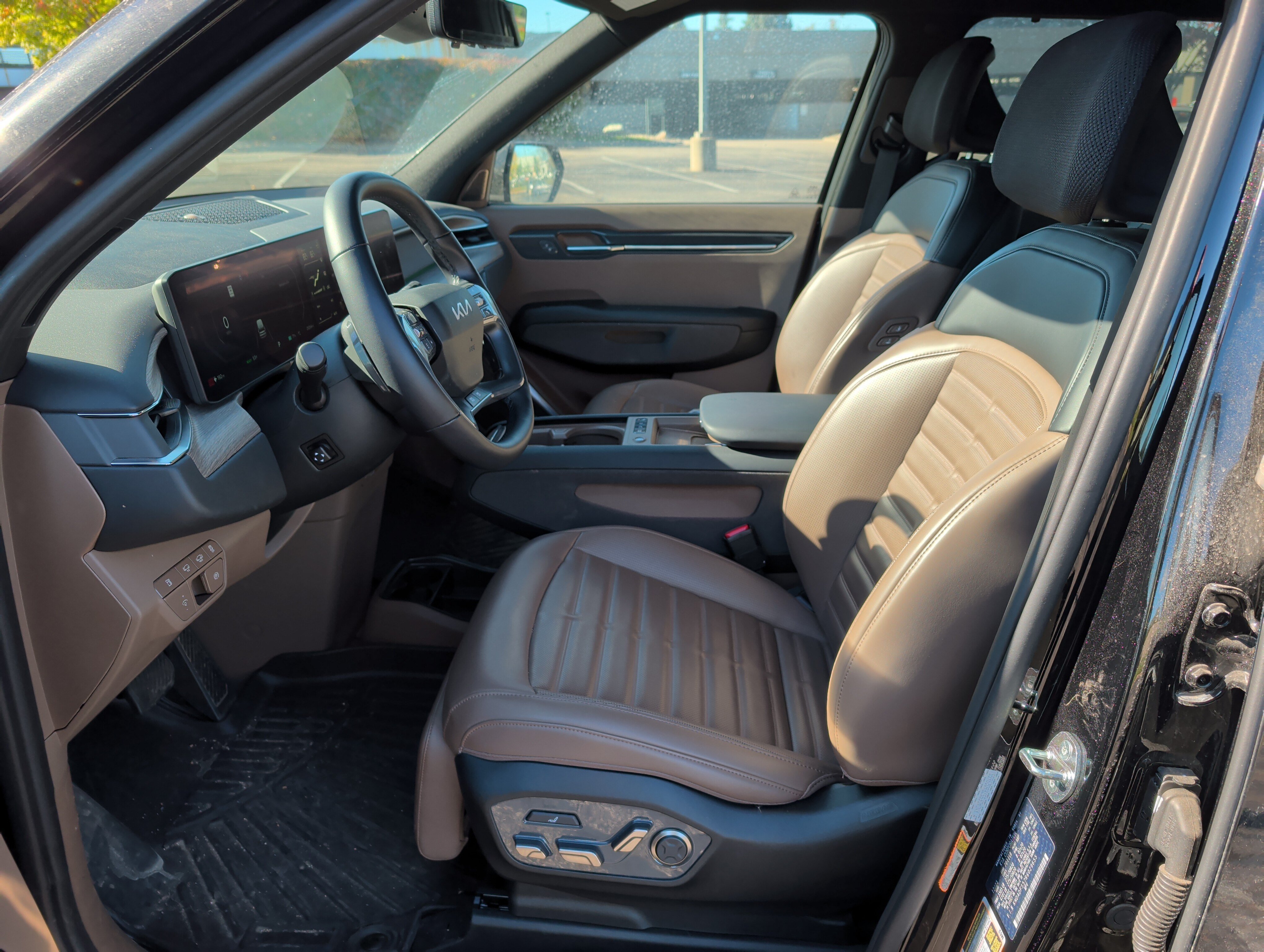 Certified 2024 Kia EV9 Land AWD/4WD image 6