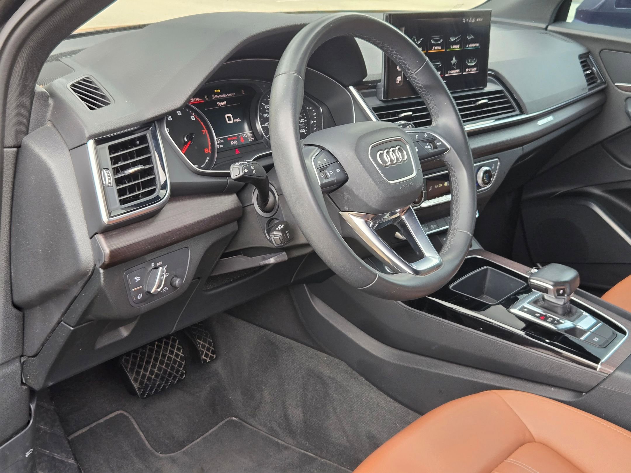 Used 2022 Audi Q5 2.0T Premium w/ Convenience Package image 12