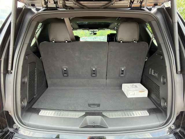 Used 2025 GMC Yukon Denali Ultimate AWD/4WD image 18