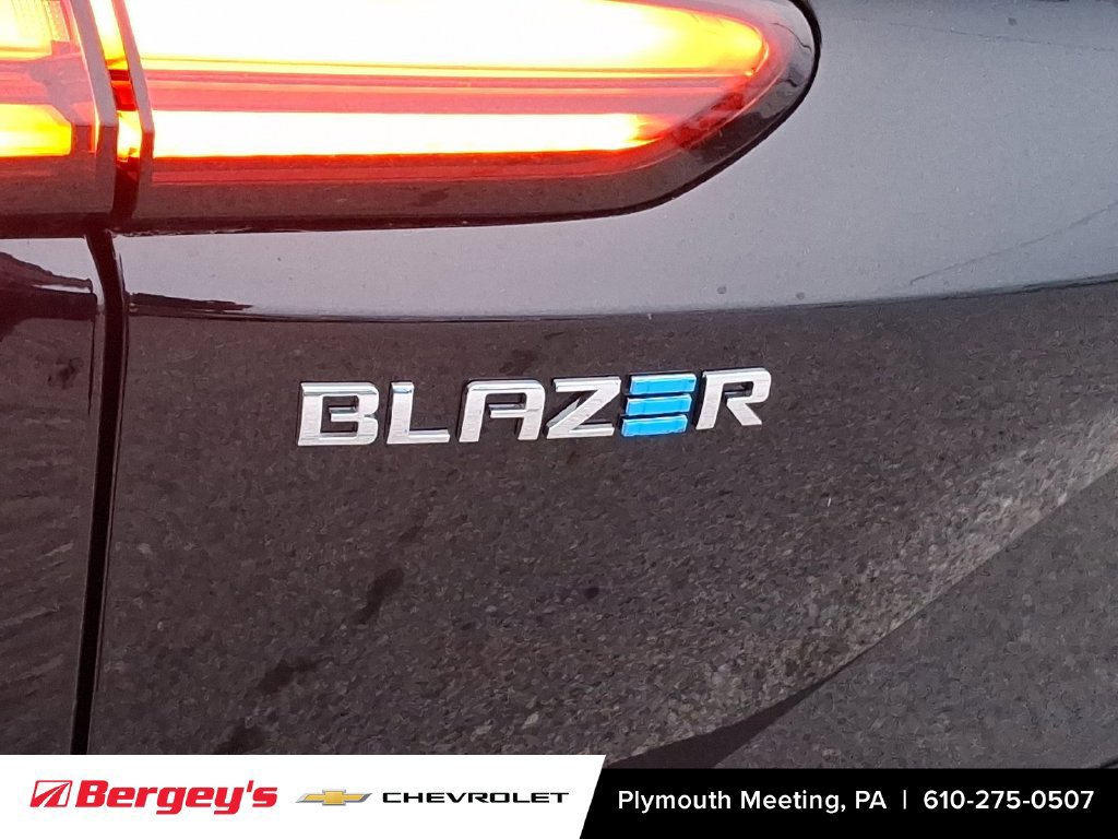 New 2026 Chevrolet Blazer EV LT AWD/4WD image 17